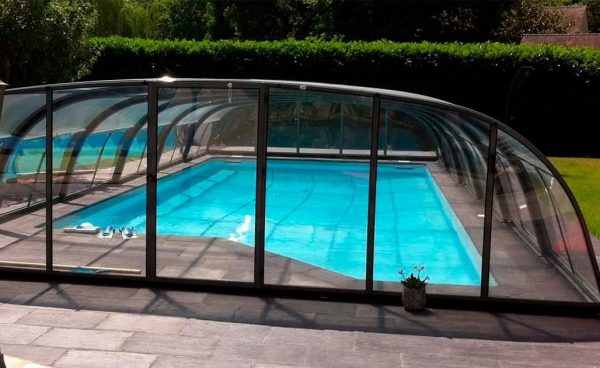 Una cubierta para piscina en tu hogar: infinitas posibilidades